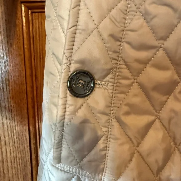 Burberry London Beige Quilted Jacket – Nova Check Lining – US 4 - Picture 3 of 6